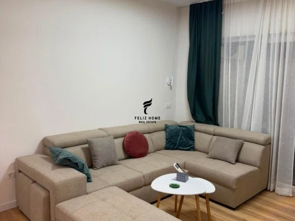 Tirane, jepet me qera apartament 1+1+Ballkon Kati 3, 72 m² 780 € (PAZARI I RI)