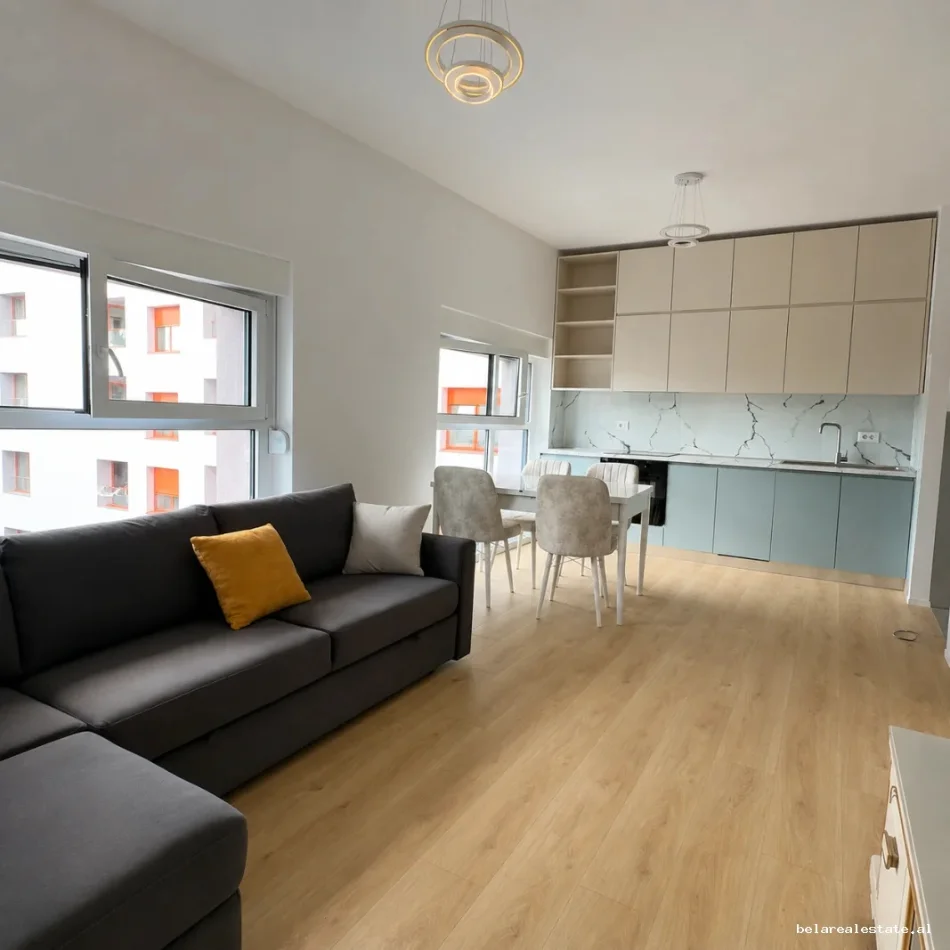 Tirane, jepet me qera apartament 1+1+Ballkon Kati 4, 64 m² 520 € (ali demi)