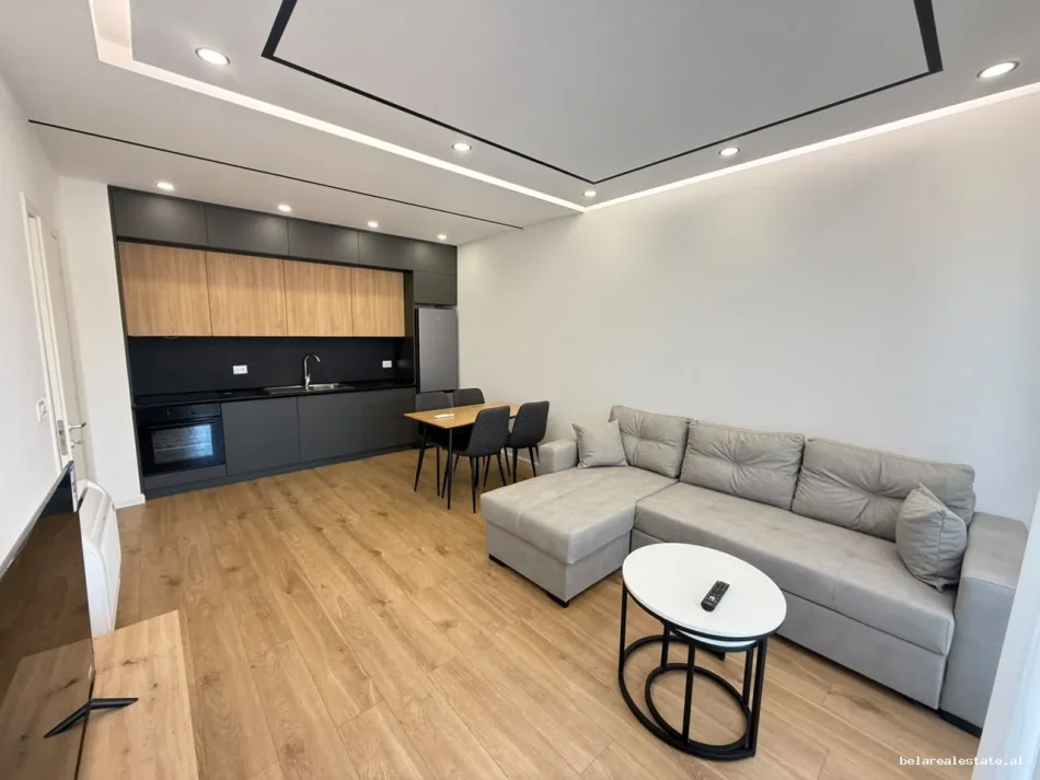 Tirane, jepet me qera apartament 1+1+Ballkon Kati 4, 70 m² 530 € (Astir)