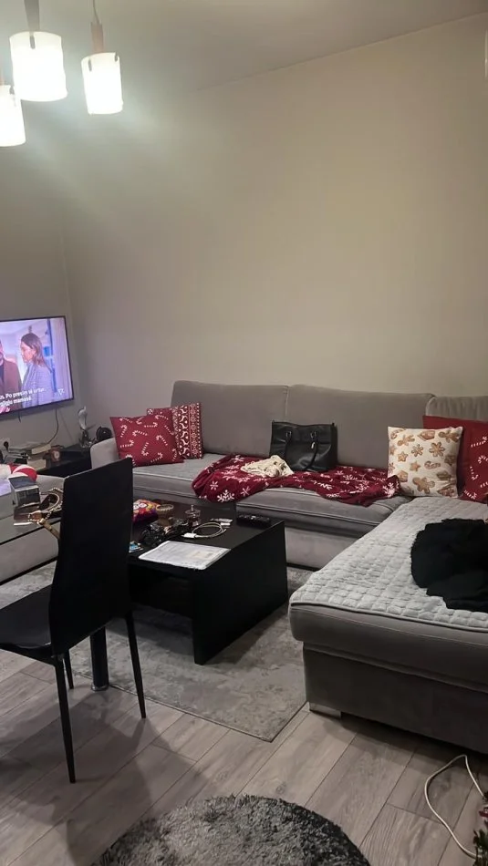 Tirane, jepet me qera apartament 1+1+Ballkon Kati 4, 70 m² 550 € (CASA ITALIA)