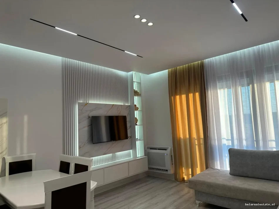 Tirane, jepet me qera apartament 1+1+Ballkon Kati 4, 70 m² 650 € (Jordan Misja)