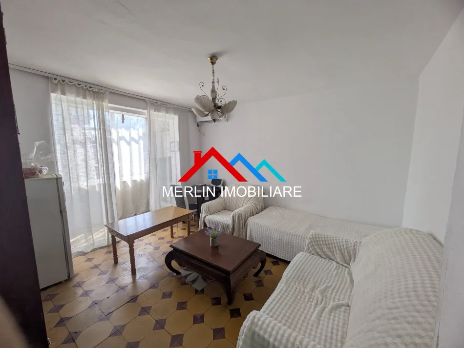 Tirane, jepet me qera apartament 1+1+Ballkon Kati 5, 50 m² 40,000 LEKE (BRRYLI)