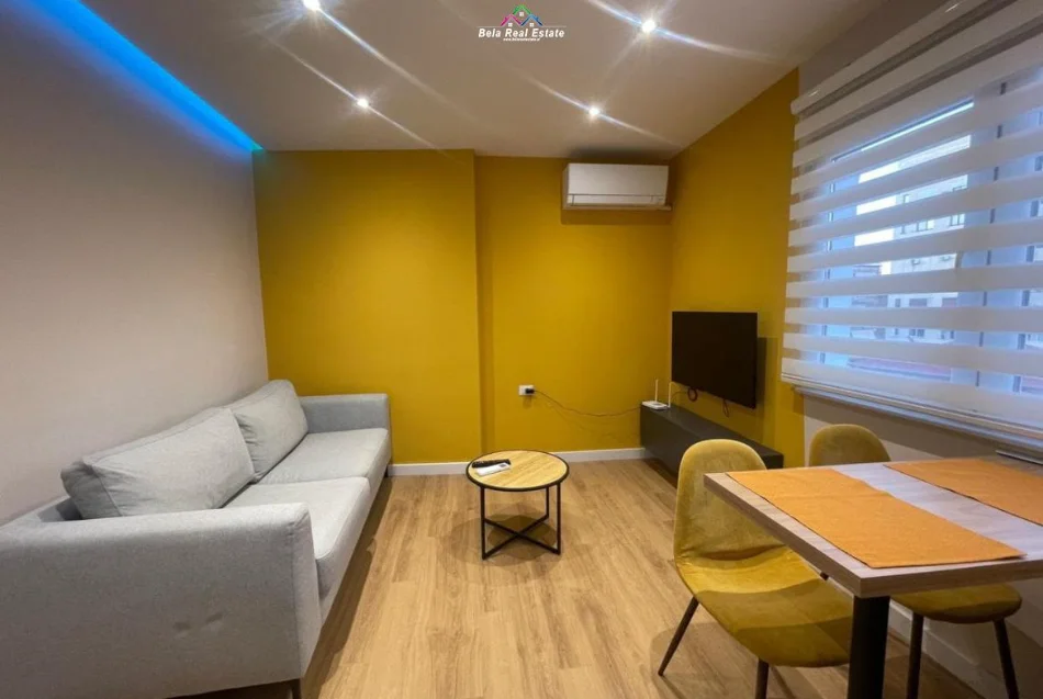 Tirane, jepet me qera apartament 1+1+Ballkon Kati 5, 50 m² 620 € (pazari i ri)