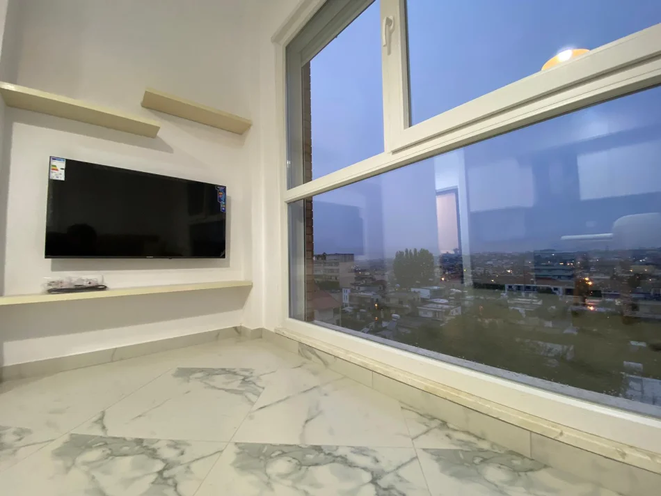 Tirane, jepet me qera apartament 1+1+Ballkon Kati 5, 60 m² 520 € (Rruga Don Bosko)