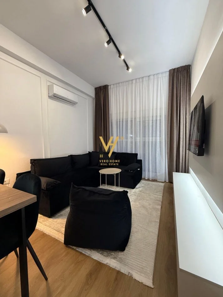 Tirane, jepet me qera apartament 1+1+Ballkon Kati 5, 60 m² 550 € (ALI DEMI)