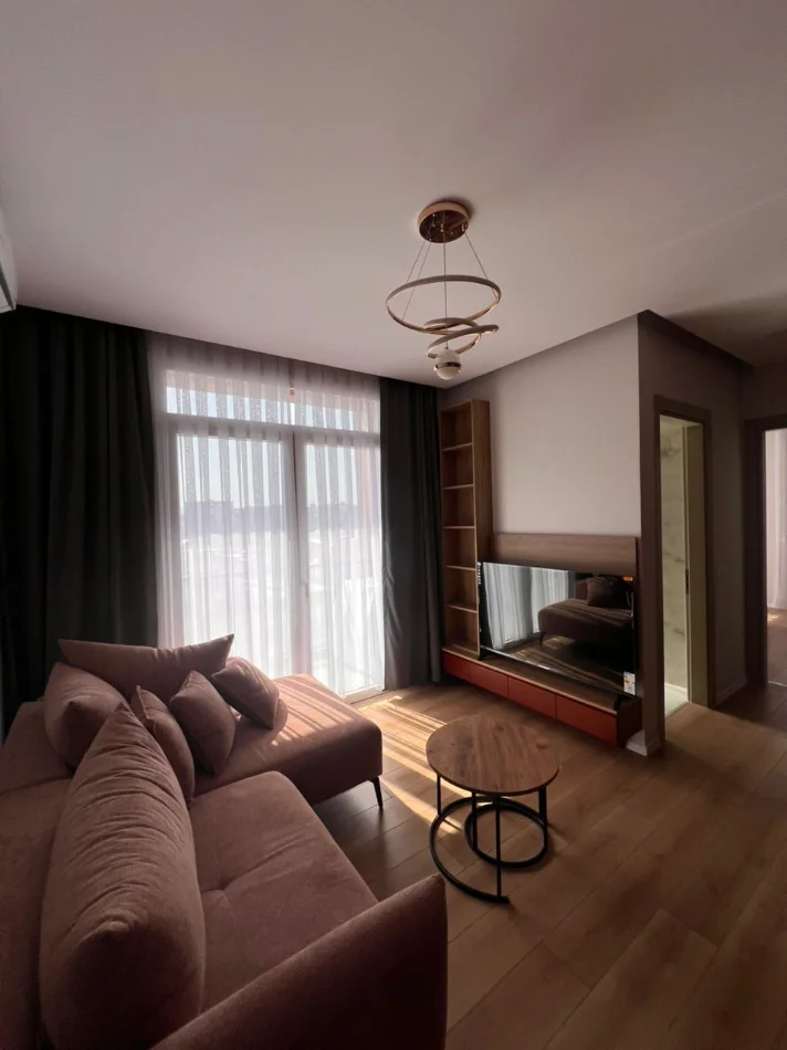 Tirane, jepet me qera apartament 1+1+Ballkon Kati 5, 60 m² 600 € (Rruga Jordan Misja)