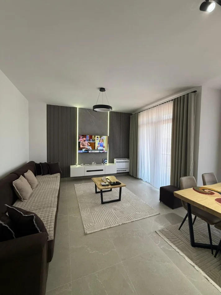 Tirane, jepet me qera apartament 1+1+Ballkon Kati 5, 65 m² 600 € (Rurga Jordan Misja)