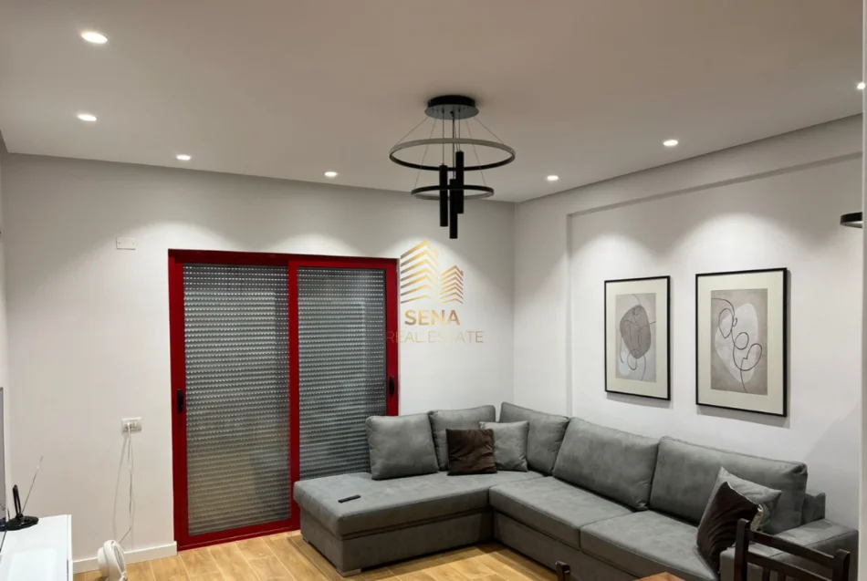 Tirane, jepet me qera apartament 1+1+Ballkon Kati 5, 70 m² 400 € (Kamez)