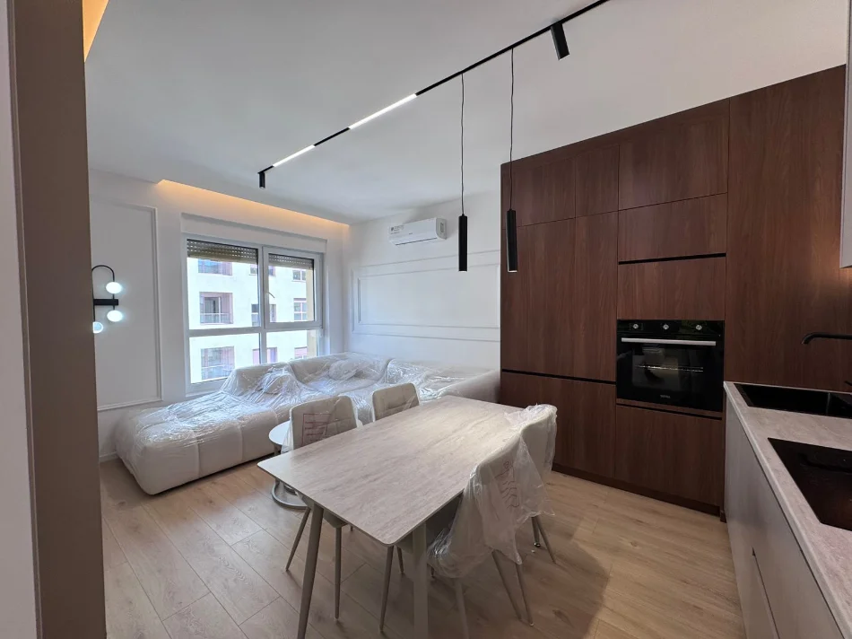 Tirane, jepet me qera apartament 1+1+Ballkon Kati 6, 1 m²