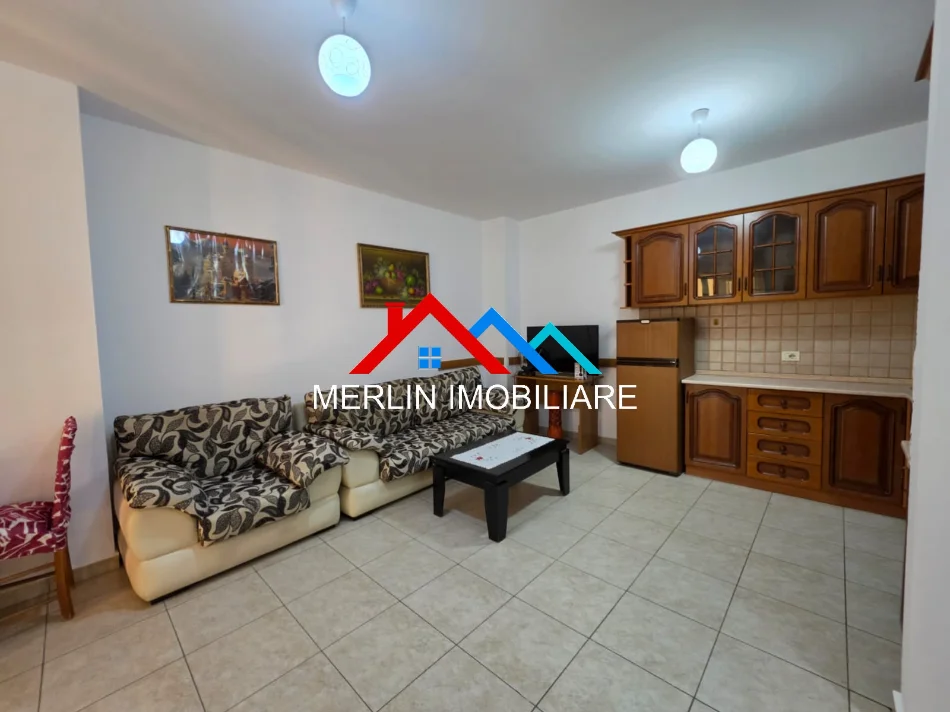 Tirane, jepet me qera apartament 1+1+Ballkon Kati 6, 54 m² 50,000 leke (BULEVARDI ZOGU I PARE)