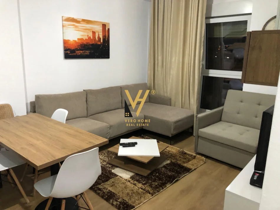 Tirane, jepet me qera apartament 1+1+Ballkon Kati 6, 55 m² 420 € (ALI DEMI)