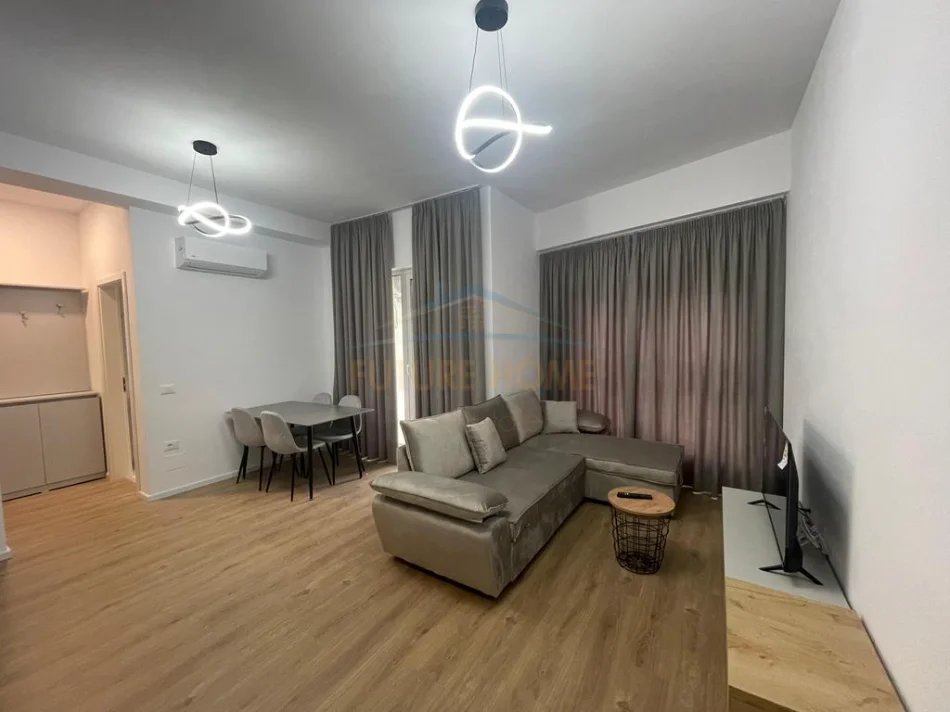 Tirane, jepet me qera apartament 1+1+Ballkon Kati 6, 62 m² 400 € (Kompleksi Kaimi)