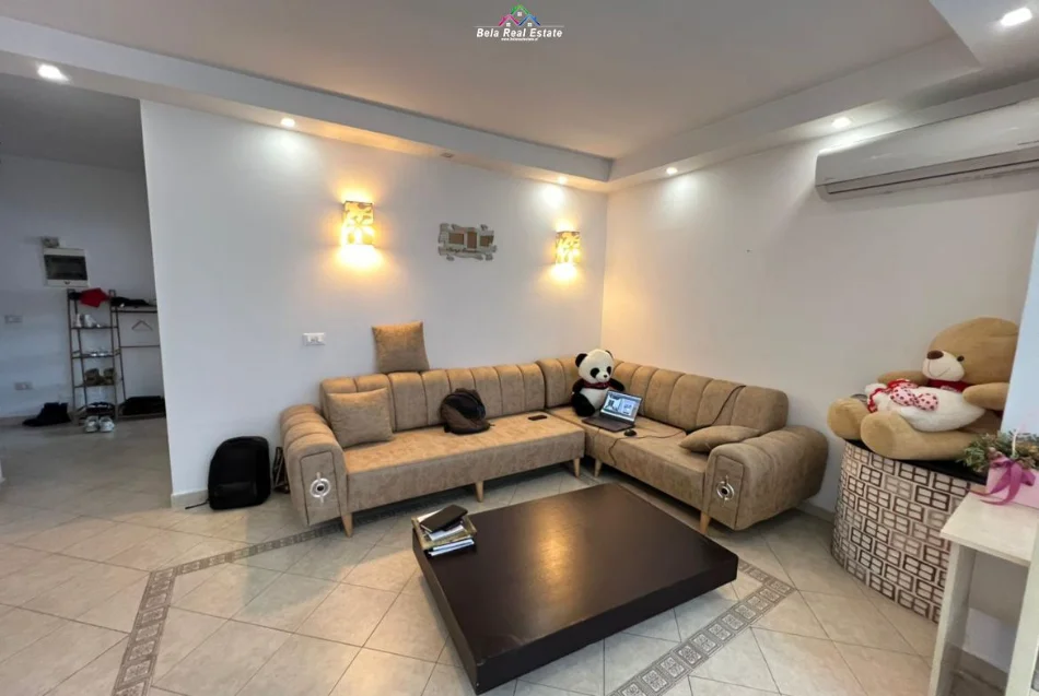 Tirane, jepet me qera apartament 1+1+Ballkon Kati 6, 65 m² 670 € (vasil shanto)