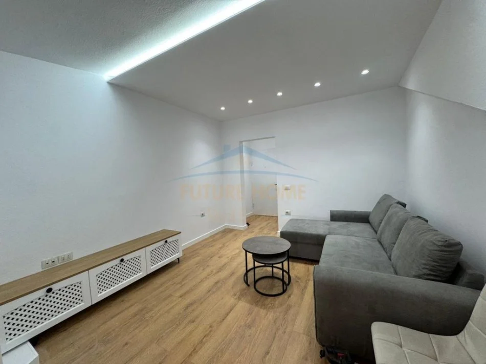Tirane, jepet me qera apartament 1+1+Ballkon Kati 6, 70 m² 700 € (Myslym Shyri)