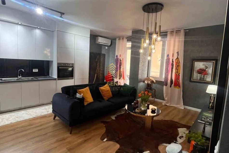 Tirane, jepet me qera apartament 1+1+Ballkon Kati 6, 800 € (Rruga e Durresit)
