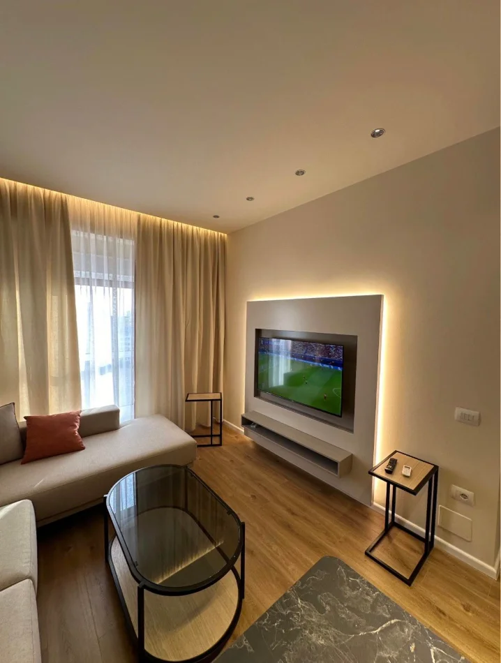 Tirane, jepet me qera apartament 1+1+Ballkon Kati 7, 55 m² 470 € (RRUGA PASHO HYSA)