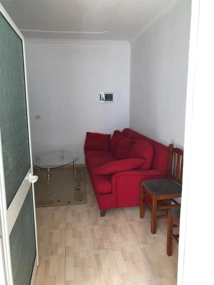 Tirane, jepet me qera apartament 1+1 Kati 0, 50 m² 350 € (Rruga Niko Avrami)