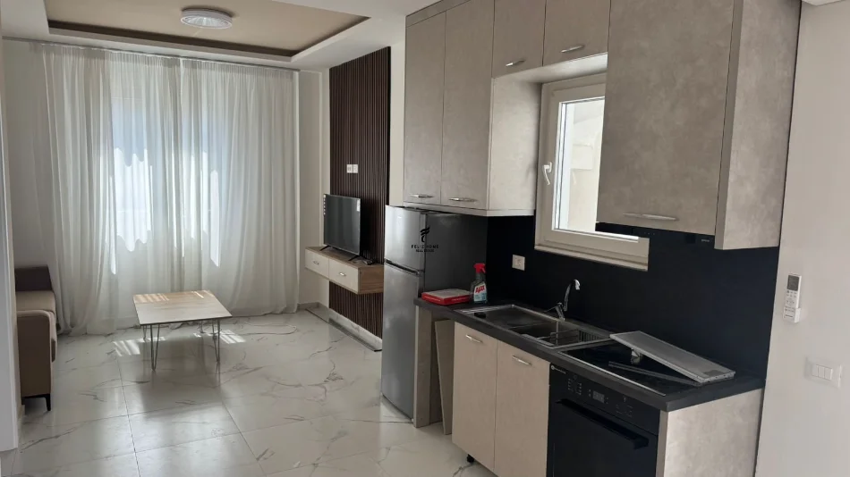 Tirane, jepet me qera apartament 1+1 Kati 0, 75 m² 500 € (5 MAJI)