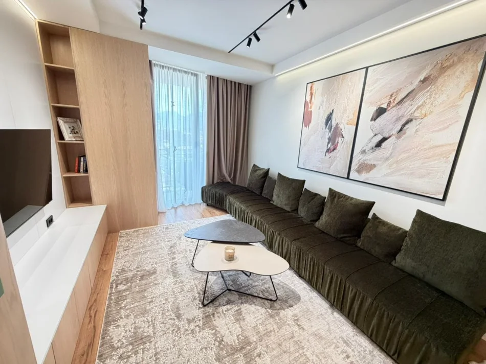 Tirane, jepet me qera apartament 1+1 Kati 10, 70 m² 900 € (rruga Mine Peza)