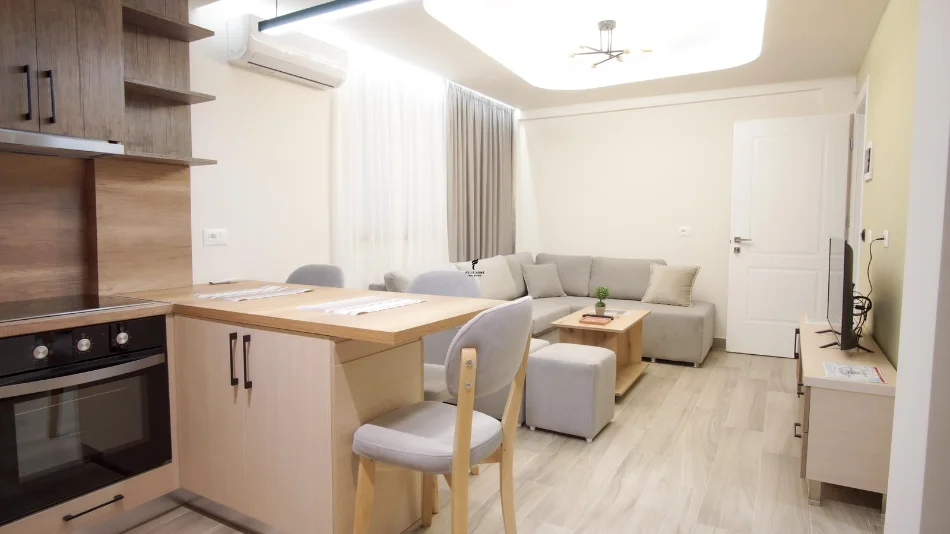 Tirane, jepet me qera apartament 1+1 Kati 1, 110 m² 1.300 € (21 DHJETORI)