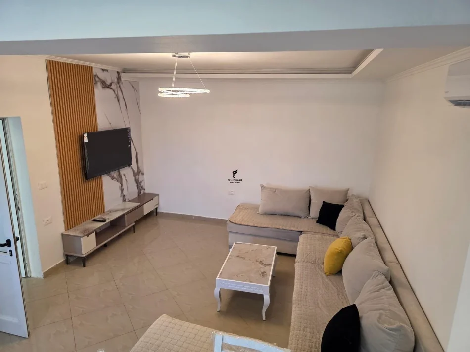 Tirane, jepet me qera apartament 1+1 Kati 1, 180 m² 500 € (ALLIAS)