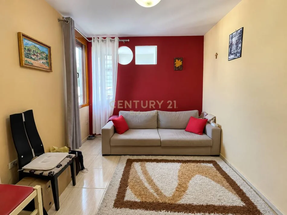 Tirane, jepet me qera apartament 1+1 Kati 12, 70 m² 500 €