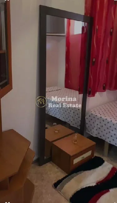 Tirane, jepet me qera apartament 1+1 Kati 1, 30 m² 300 € (Vasil Shanto)