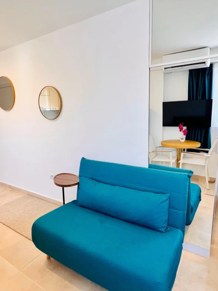 Tirane, jepet me qera apartament 1+1 Kati 1, 40 m² 370 € (Selite)