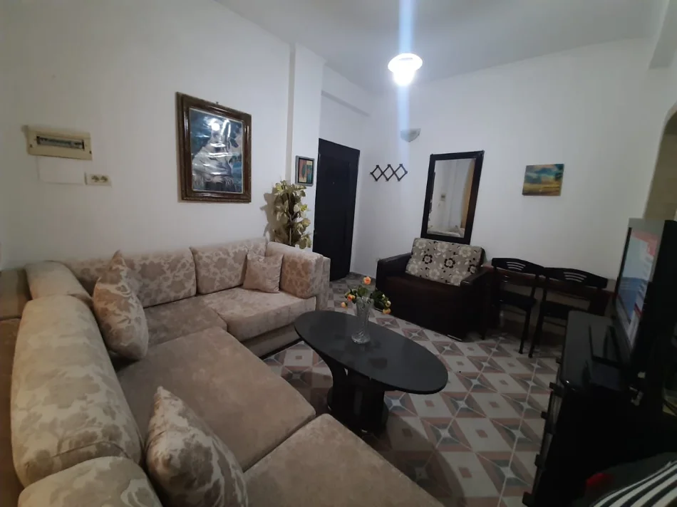 Tirane, jepet me qera apartament 1+1 Kati 1, 55 m² 420 €