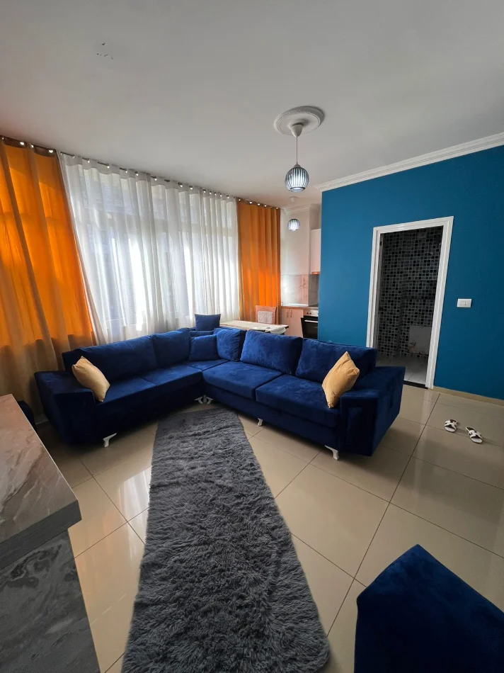 Tirane, jepet me qera apartament 1+1 Kati 1, 60 m² 350 € (BULEVARDI MIGJENI)