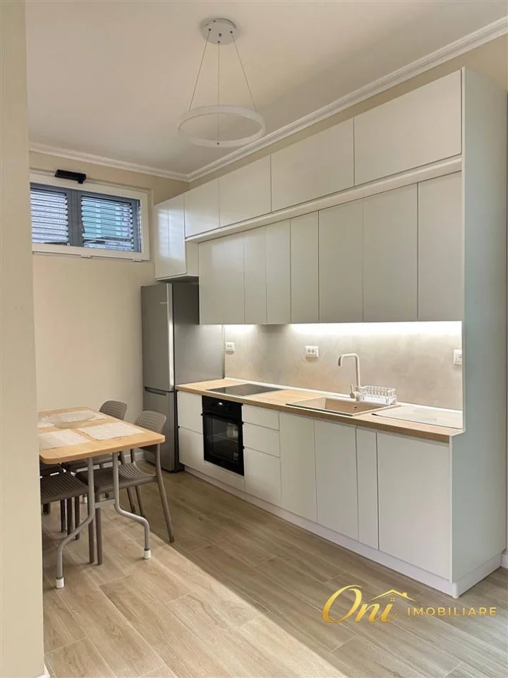 Tirane, jepet me qera apartament 1+1 Kati 1, 60 m² 550 € (RRUGA KONGRESI I MANASTIRIT)