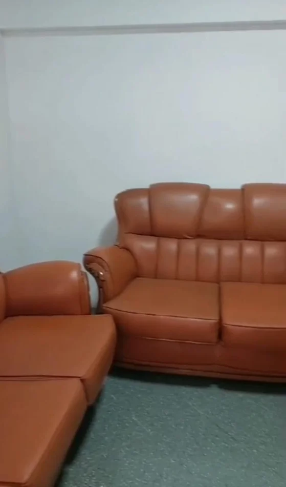 Tirane, jepet me qera apartament 1+1 Kati 1, 65 m² 300 € (Pazari i Ri)