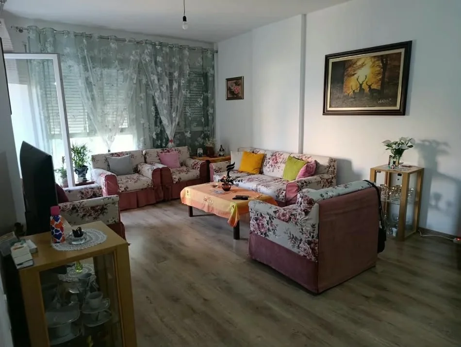 Tirane, jepet me qera apartament 1+1 Kati 1, 65 m² 600 € (DON BOSKO)