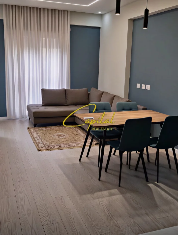 Tirane, jepet me qera apartament 1+1 Kati 1, 65 m² 650 € (STACIONI TRENIT)