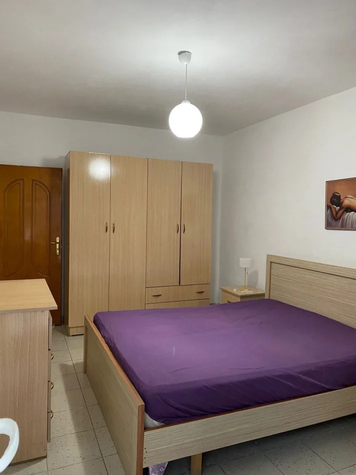 Tirane, jepet me qera apartament 1+1 Kati 1, 68 m² 380 € (Laprakë)