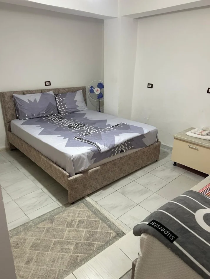 Tirane, jepet me qera apartament 1+1 Kati 1, 70 m² 400 € (The New Bazaar)