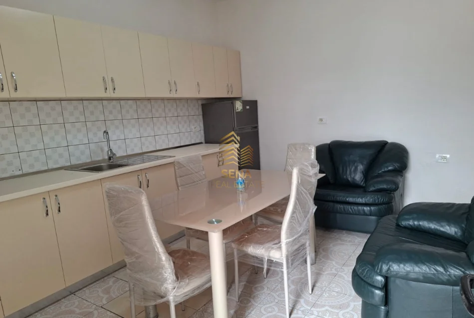Tirane, jepet me qera apartament 1+1 Kati 1, 70 m² 450 € (Rruga Bardhyl)
