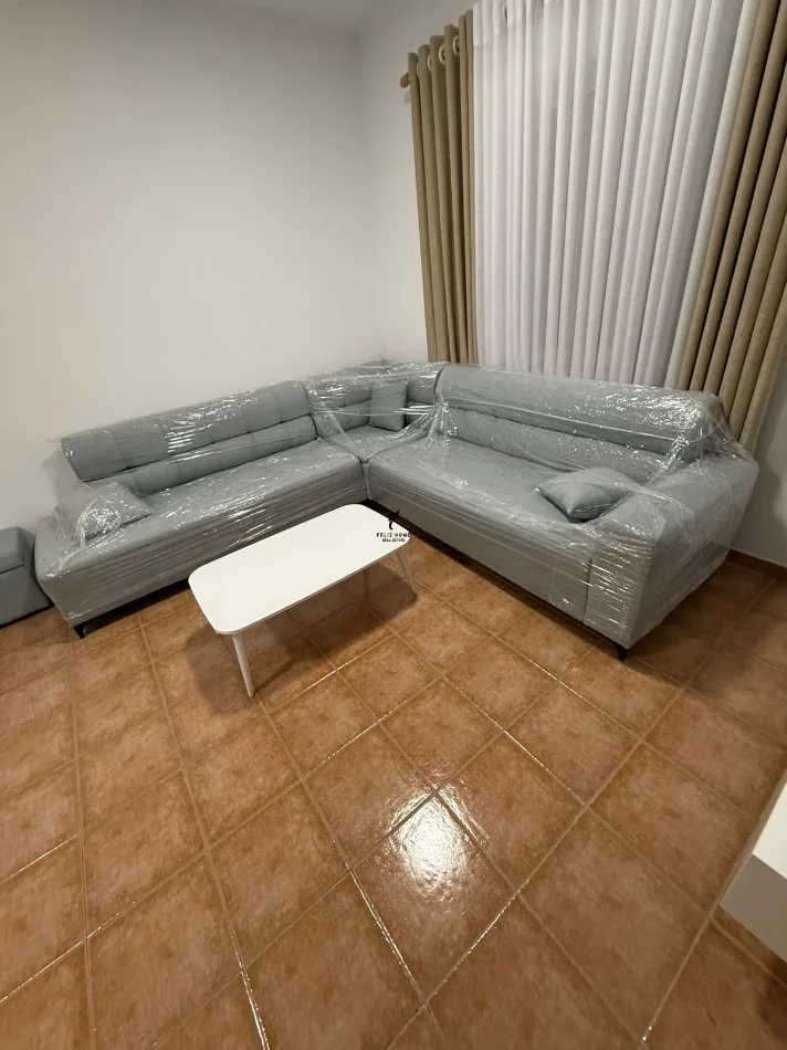 Tirane, jepet me qera apartament 1+1 Kati 1, 70 m² 500 € (5 MAJI)