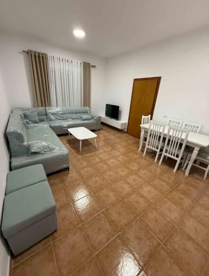 Tirane, jepet me qera apartament 1+1 Kati 1, 70 m² 500 € (Rruga Pal Hasi)