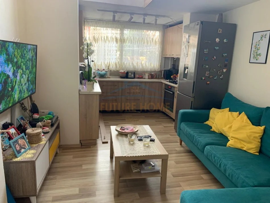 Tirane, jepet me qera apartament 1+1 Kati 1, 72 m²  € (siri kodra)
