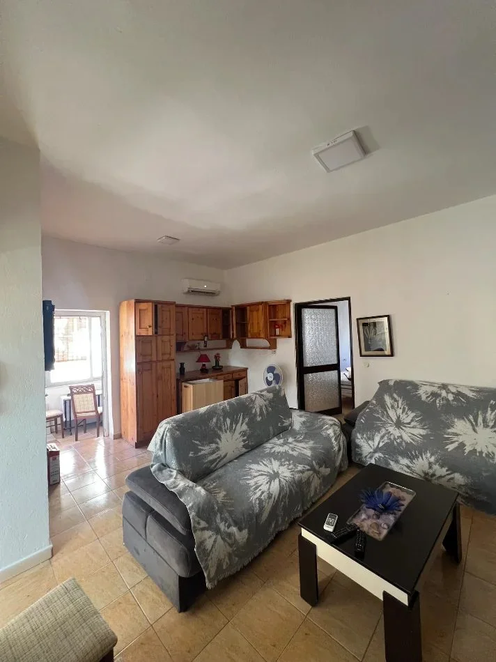 Tirane, jepet me qera apartament 1+1 Kati 1, 75 m² 450 € (Rruga Bardhyl)