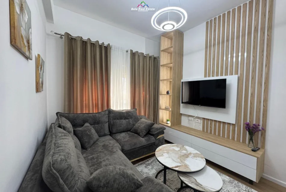 Tirane, jepet me qera apartament 1+1 Kati 2, 45 m² 520 € (Rruga Pasho Hysa)