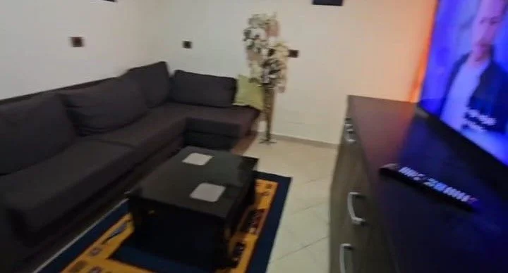 Tirane, jepet me qera apartament 1+1 Kati 2, 50 m² 460 € (Bulevardi i Ri)