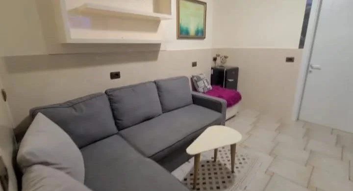Tirane, jepet me qera apartament 1+1 Kati 2, 50 m² 460 € (Rruga 5 Maji)