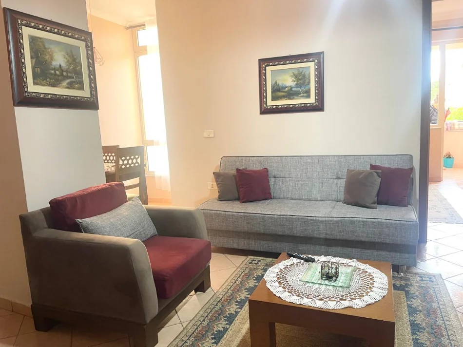 Tirane, jepet me qera apartament 1+1 Kati 2, 55 m² 650 € (SHESHI WILLSON)