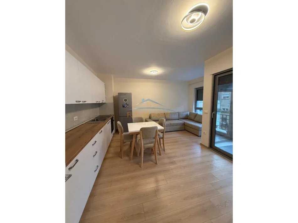 Tirane, jepet me qera apartament 1+1 Kati 2, 56 m² 720 € (Rruga Dervish Hekali, Shkolla e Kuqe, Tiranë)