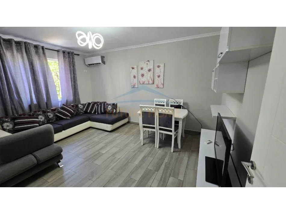 Tirane, jepet me qera apartament 1+1 Kati 2, 59 m² 500 € (RRUGA IRFAN TOMINI)