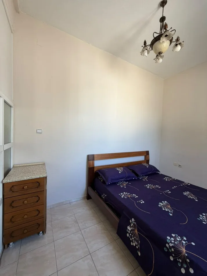 Tirane, jepet me qera apartament 1+1 Kati 2, 60 m² 300 € (Siri Kodra)