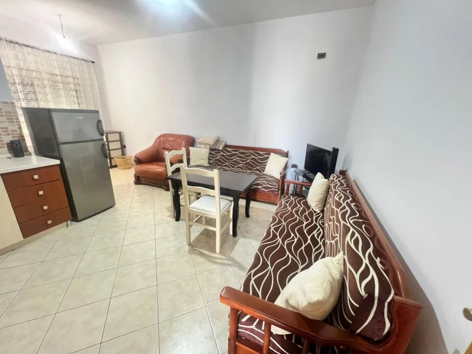 Tirane, jepet me qera apartament 1+1 Kati 2, 60 m² 400 € (Siri Kodra)