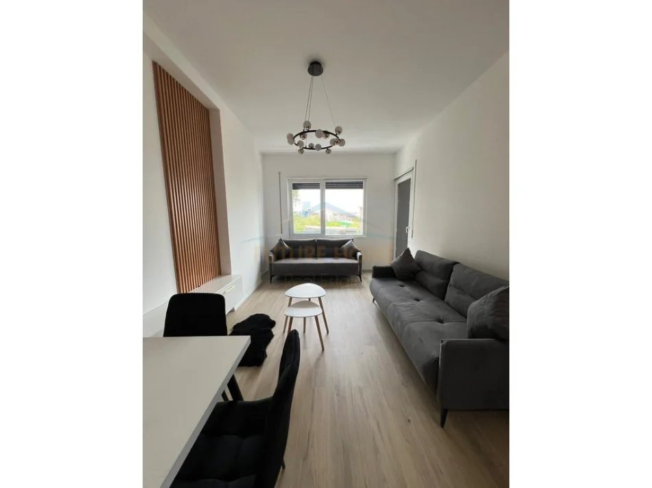 Tirane, jepet me qera apartament 1+1 Kati 2, 60 m² 550 € (Kompleksi Henke)